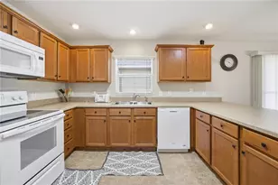 3076 Gulfport Ct, The Villages, FL 32163 - Photo 6