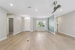 5132 Greens Dr, Lady Lake, FL 32159 - Photo 4