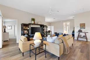 1054 Joette Pl, The Villages, FL 34762 - Photo 6