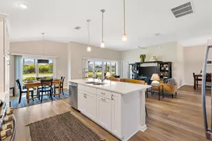 1054 Joette Pl, The Villages, FL 34762 - Photo 10