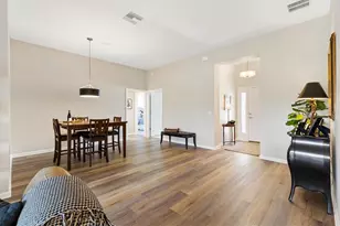 1054 Joette Pl, The Villages, FL 34762 - Photo 4