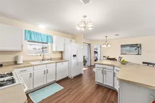 1021 Golden Grove Dr, The Villages, FL 32162 - Photo 12