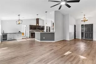 326 Woodland Trl, Lady Lake, FL 32159 - Photo 10