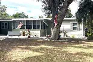2 S Bobwhite Rd, Wildwood, FL 34785 - Photo 2