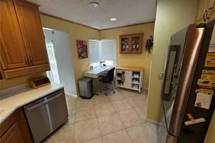 1524 Martinez Dr, Lady Lake, FL 32159 - Photo 6