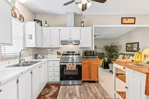 1809 Daffodil Ln, The Villages, FL 32159 - Photo 6