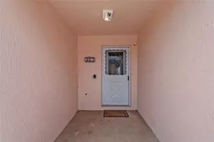 963 Avalon Ave, The Villages, FL 32159 - Photo 4