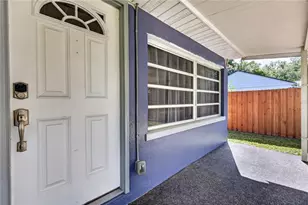 706 Mission Dr, Wildwood, FL 34785 - Photo 10