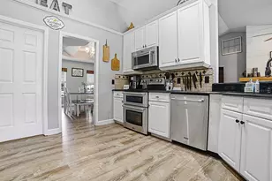 7817 Laurel View Dr, Mount Dora, FL 32757 - Photo 14