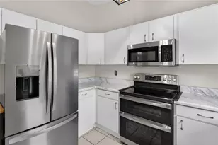 25302 Gleneagles St, Sorrento, FL 32776 - Photo 14