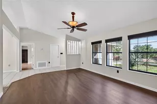 25302 Gleneagles St, Sorrento, FL 32776 - Photo 8