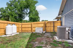 25302 Gleneagles St, Sorrento, FL 32776 - Photo 38