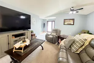 32676 Oak Park Dr, Leesburg, FL 34748 - Photo 4