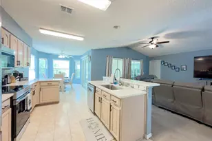 32676 Oak Park Dr, Leesburg, FL 34748 - Photo 10