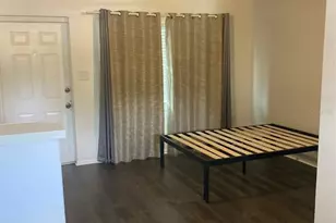 1401 E Alfred St, Tavares, FL 32778 - Photo 4