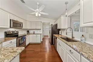854 Fenwick Loop, The Villages, FL 32163 - Photo 4