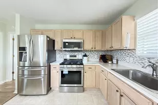 16899 SE 96th Chapelwood Cir, The Villages, FL 32162 - Photo 10