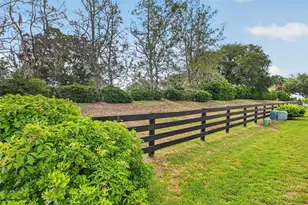 17395 SE 82nd Pecan Terrace, The Villages, FL 32162 - Photo 2