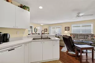 17395 SE 82nd Pecan Terrace, The Villages, FL 32162 - Photo 14
