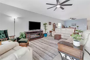 1115 Calico Pointe Cir, Groveland, FL 34736 - Photo 6