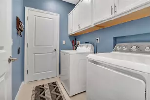 1115 Calico Pointe Cir, Groveland, FL 34736 - Photo 12