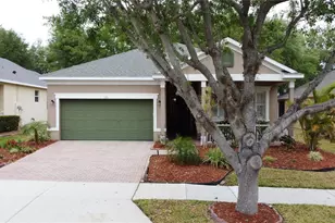 135 Crepe Myrtle Dr, Groveland, FL 34736 - Photo 4