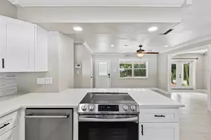 321 E 11th Ave, Mount Dora, FL 32757 - Photo 16