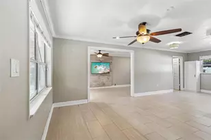 321 E 11th Ave, Mount Dora, FL 32757 - Photo 8