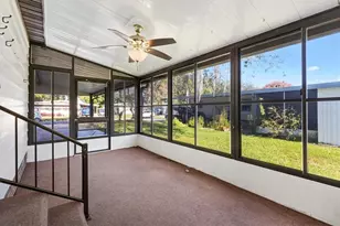 732 Royal Palm Ave, Lady Lake, FL 32159 - Photo 4