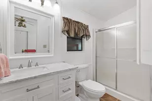 732 Royal Palm Ave, Lady Lake, FL 32159 - Photo 18