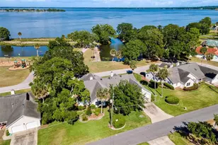 911 Beverly Harbors Dr, Leesburg, FL 34748 - Photo 2