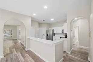 1212 Longville Cir, Tavares, FL 32778 - Photo 2