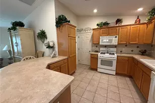 1071 Blythe Way, The Villages, FL 32162 - Photo 10
