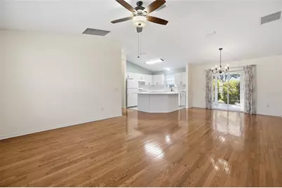 17705 SE 93rd Hawthorne Avenue, The Villages, FL 32162 - Photo 6