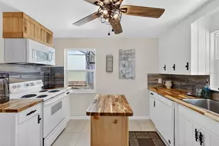 422 W 11th Ave, Mount Dora, FL 32757 - Photo 20