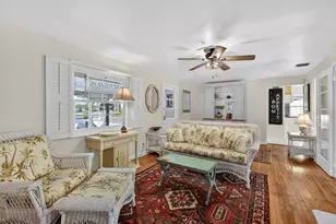 422 W 11th Ave, Mount Dora, FL 32757 - Photo 14