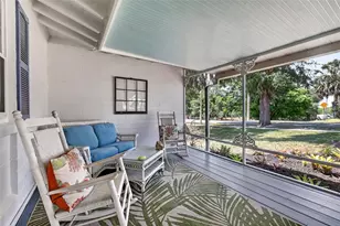 422 W 11th Ave, Mount Dora, FL 32757 - Photo 8