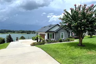 36751 Barrington Dr, Eustis, FL 32736 - Photo 2