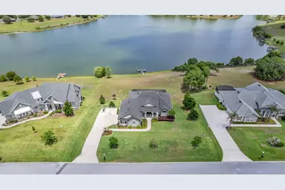 36751 Barrington Drive, Eustis, FL 32736 - Photo 1