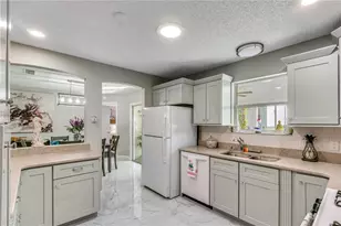 17654 SE 93rd Butler Ct, The Villages, FL 32162 - Photo 12