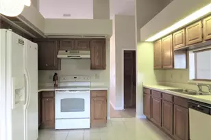 3152 Pell Mell Dr, Orlando, FL 32818 - Photo 6