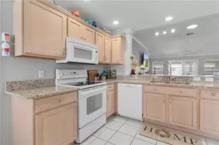 16689 SE 78th Live Oak Ave, The Villages, FL 32162 - Photo 12