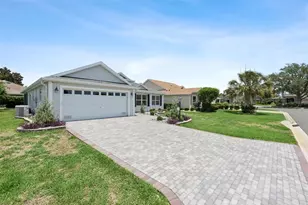 1877 Walden Way, The Villages, FL 32162 - Photo 2