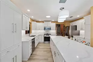 1877 Walden Way, The Villages, FL 32162 - Photo 14
