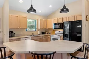 1910 Augustine Dr, The Villages, FL 32159 - Photo 10