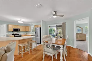 1060 Golden Grove Dr, The Villages, FL 32162 - Photo 10