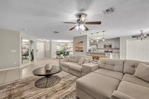 1852 Vale Dr, Clermont, FL 34711 - Photo 10