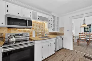 708 E Lemon Ave, Eustis, FL 32726 - Photo 20