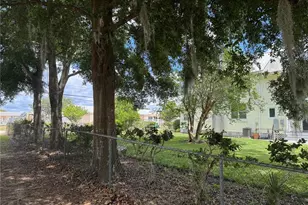 708 E Lemon Ave, Eustis, FL 32726 - Photo 48