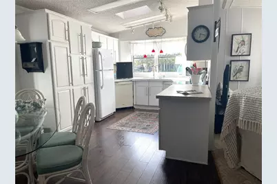 312 S Timber Trl, Wildwood, FL 34785 - Photo 8